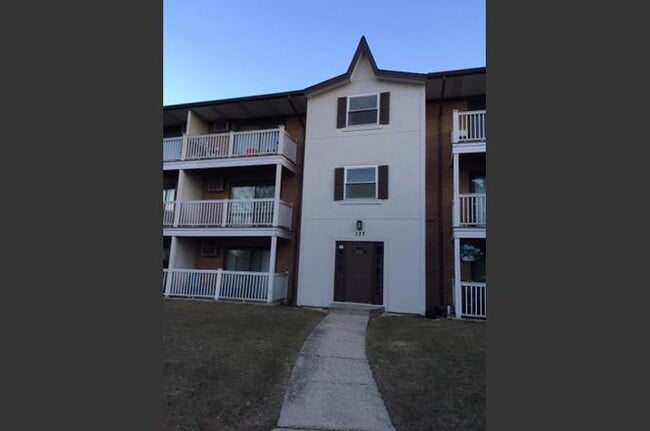 Building Photo - 133 N Gregory St