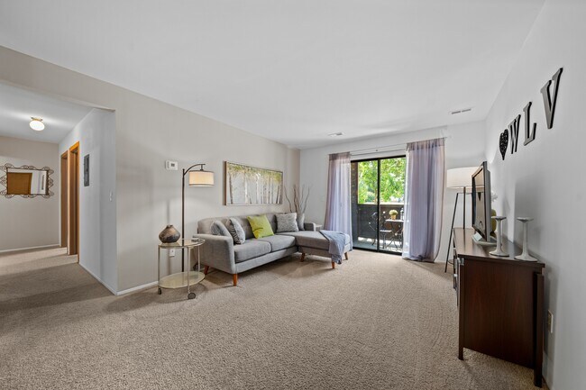 Foto del edificio - Woodland Villa Apartments