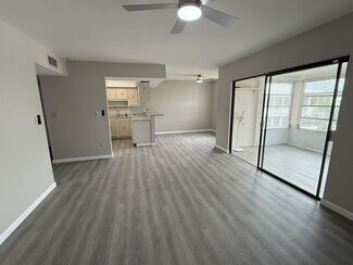 Building Photo - 22333 Edgewater Dr