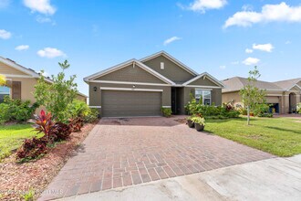 Building Photo - 1015 Dugan CIR SE
