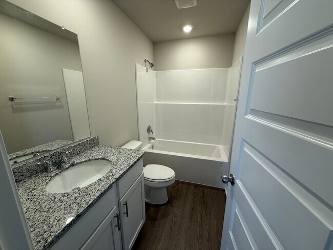 Building Photo - Charming 3-Bed, 2-Bath Home with Open Floo...
