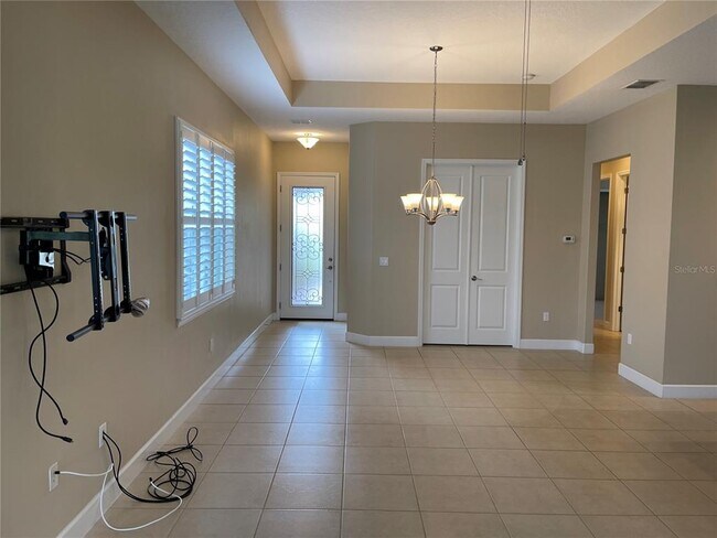 Foto del edificio - 405 Tisbury Ct
