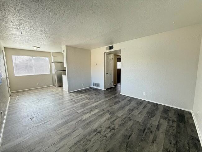 Building Photo - 405 Dorado Ct SE