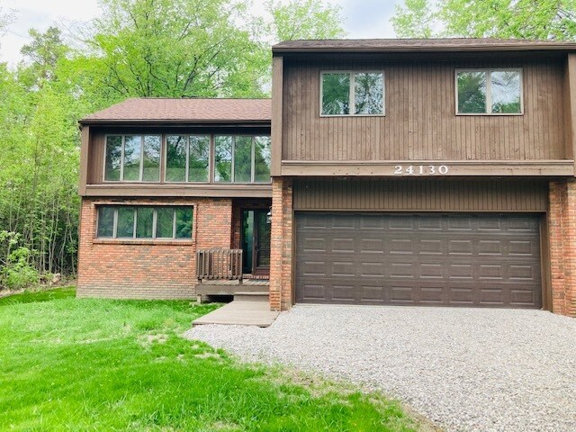 Foto principal - 24130 Hooper Blvd