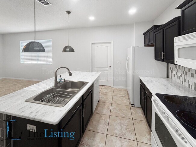 Foto del edificio - 11174 Savannah Landing Cir