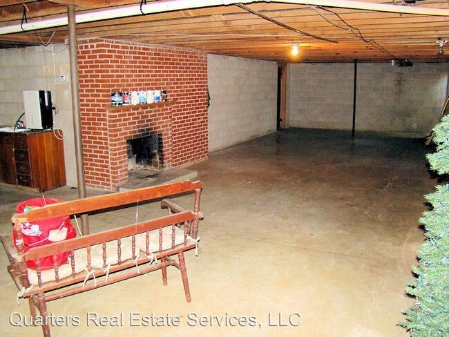 Building Photo - 4 br, 2 bath House - 6340 Old Highway 421