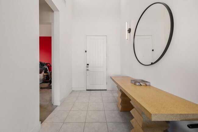 Foto del edificio - Beautiful 4BR/4BA home in the gated Copper View community. Features spacious living areas, mounta...