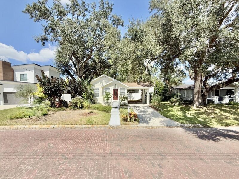 Foto principal - 909 W Fribley St