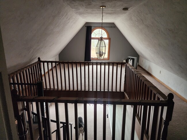 Loft bedroom - 985 Mammoth Rd