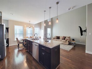 Building Photo - 1424 Wilson St