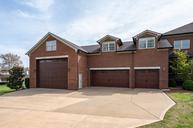 Massive RV / Toy garage with A/C & Heat - 1101 Beech Grove Rd