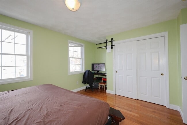 Building Photo - 117 Manchester St