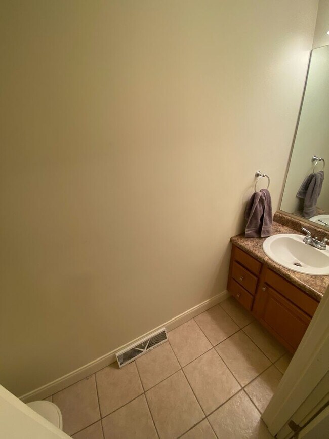 Foto del edificio - Southside Flats 3 bedroom! Central AC! Washer and Dryer Included! Available 8/7