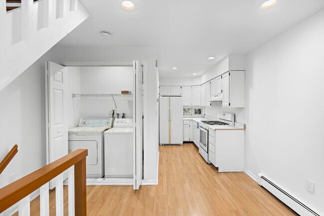 Foto del edificio - 364-364.5-3645 5th St