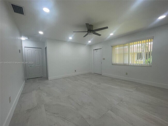 Foto del edificio - 25450 SW 107th Ave