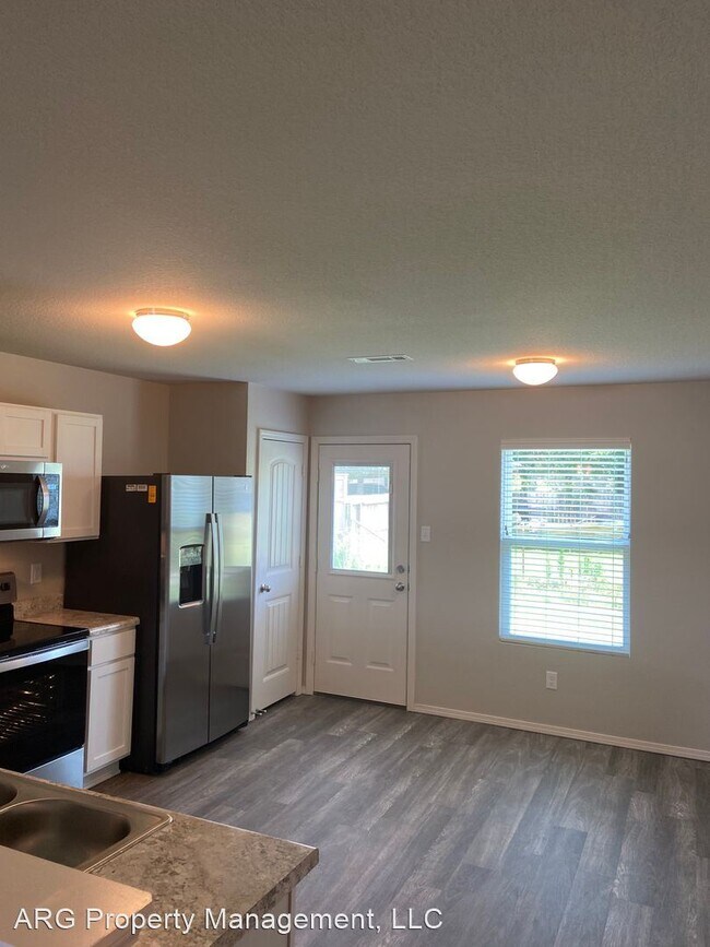 Foto del edificio - 3 br, 2 bath House - 1655 Raden Street