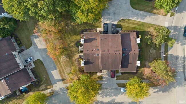 Foto del edificio - 6104 Crofton Dr