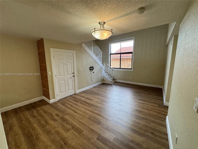 Foto del edificio - 2745 W 60th Pl