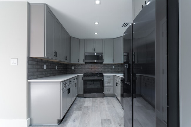 Foto del edificio - 109 Appleton Blvd