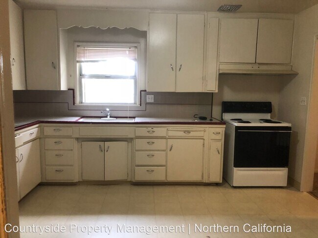 Building Photo - 3 br, 1 bath House - 340 Rowland Ave