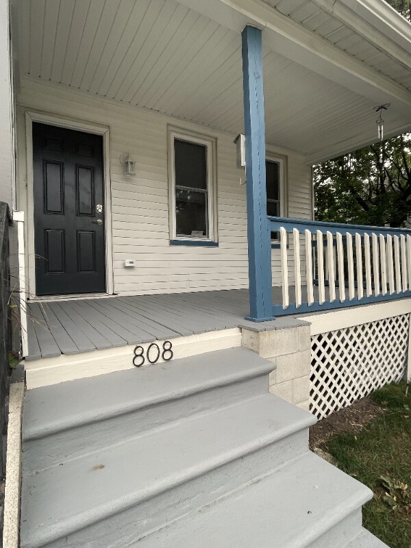 Foto principal - 808 Belmont Ave