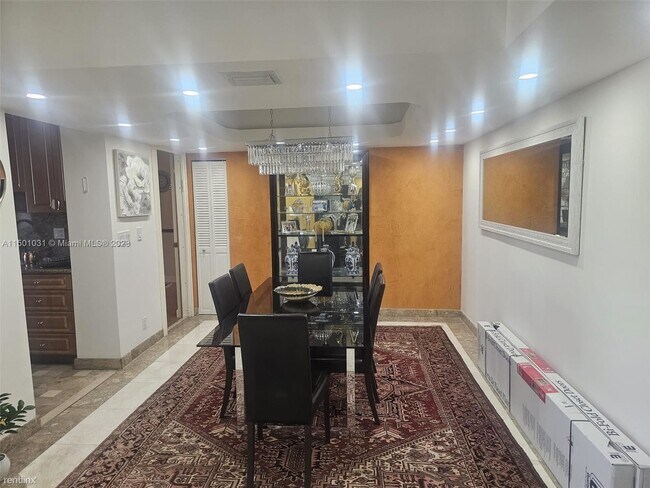 Foto del edificio - 3 br, 2.5 bath House - 18181 NE 31st Ct Ap...