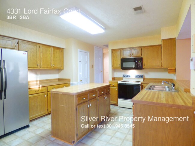 Building Photo - 4331 Lord Fairfax Ct
