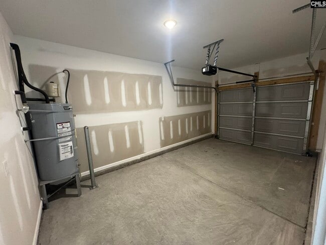 Building Photo - 2038 Armada Rd