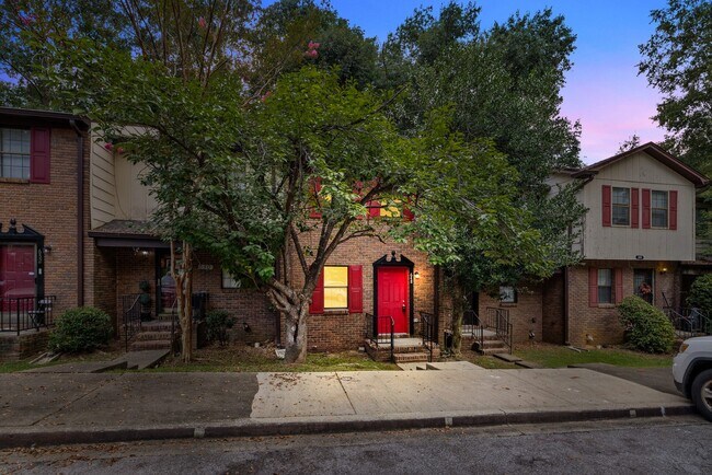 Foto del edificio - 648 Valley Crest Dr