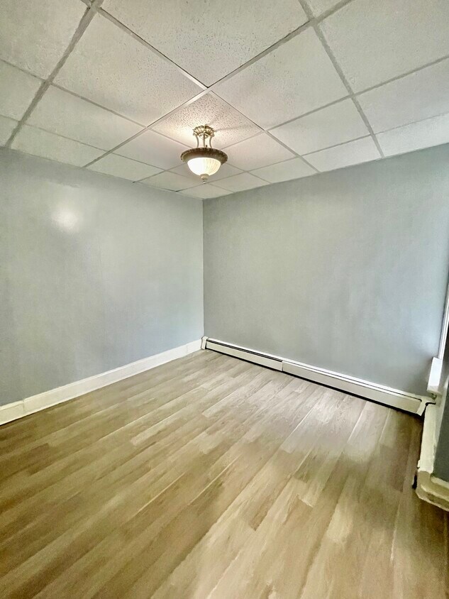 Primary Photo - 407 Woodlawn Ave