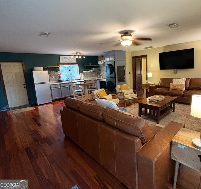 Building Photo - 414 Shoni Ln