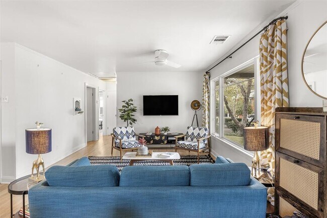 Foto del edificio - 909 Shelley Ave