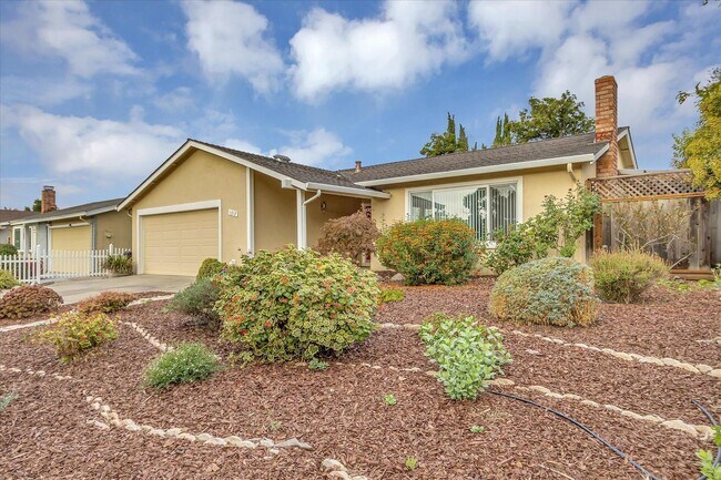 Building Photo - 3 br, 2 bath House - 1017 Belford Drive