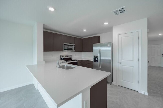 Building Photo - 6676 SW 81st Loop