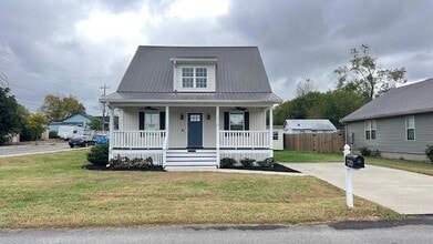 Building Photo - 1210 Chippewa Ave SE Building Photo - 1210 Chippewa Ave SE