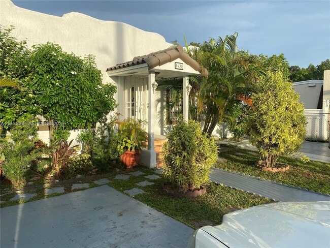 Building Photo - 1631 NW 29th Ave