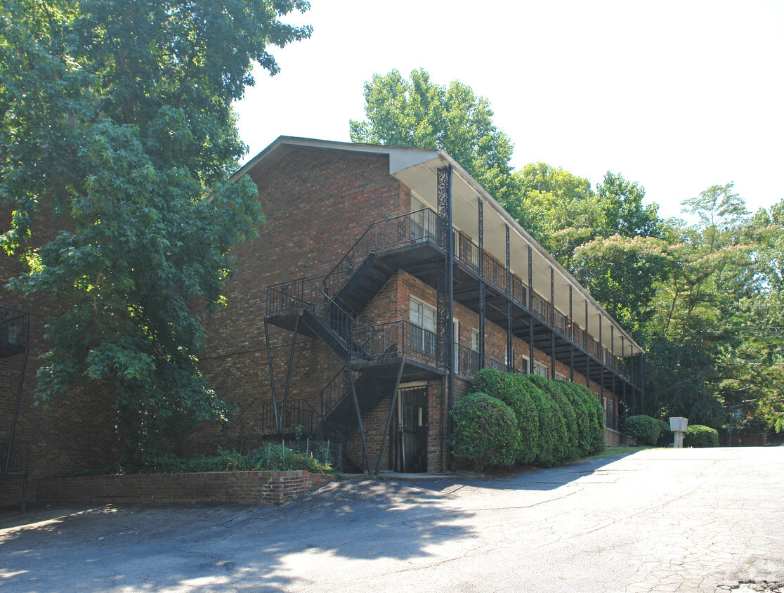 Building Photo - Lenox Hills Apartments