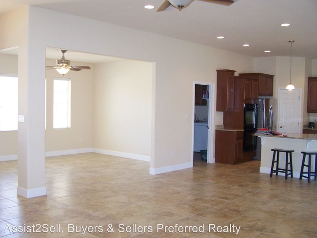 Foto del edificio - 4 br, 2.5 bath House - 355 Palo Duro