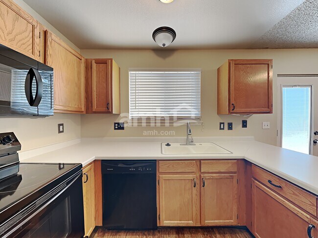 Building Photo - 6616 Monaco Way