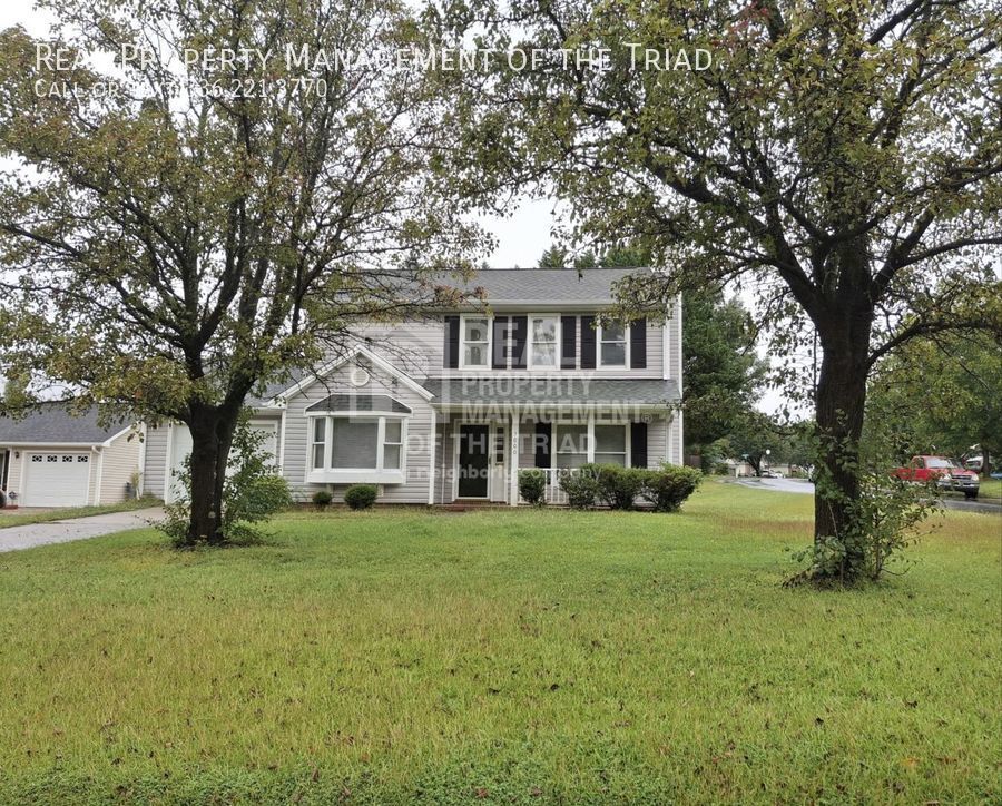 Primary Photo - 3 Bedroom/2.5 Bath w/corner culdesac lot i...