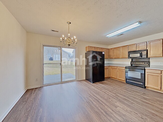 Building Photo - 202 Ivy Hill Lane