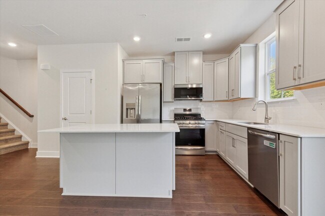 Foto del edificio - 3 Bedroom, 2.5 Bath Townhome in Steelpoint...