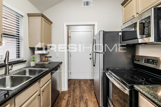 Building Photo - 1113 Brittany Drive