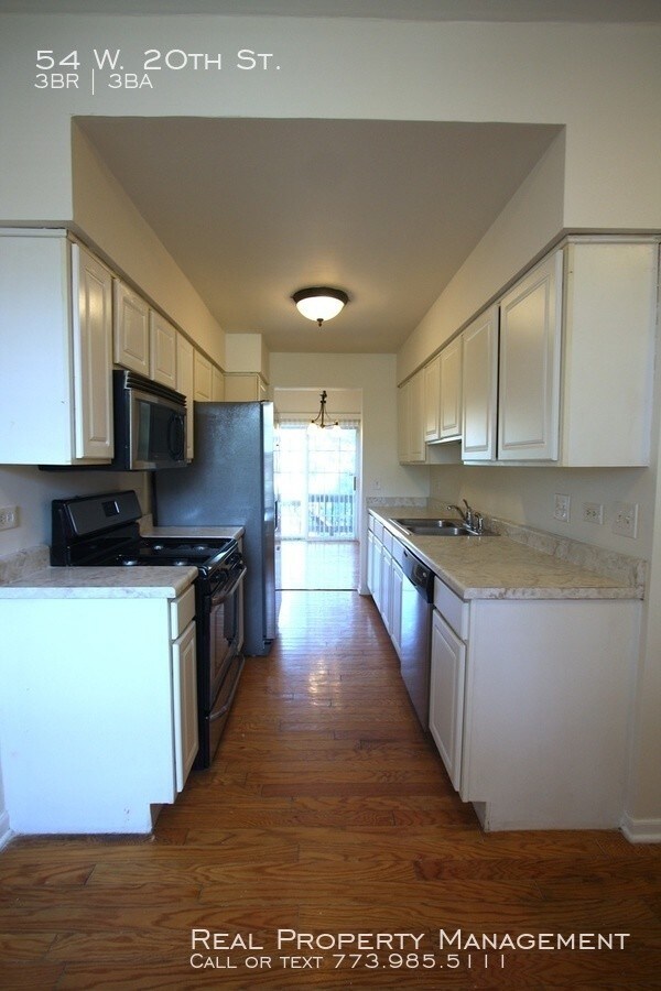 Building Photo - 54 W 20th St