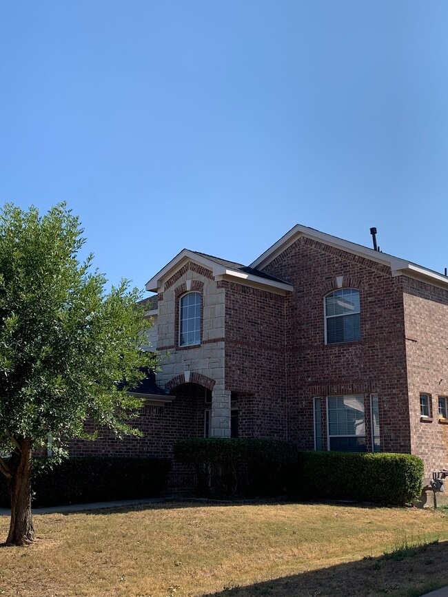 Building Photo - 8249 Delafield Dr
