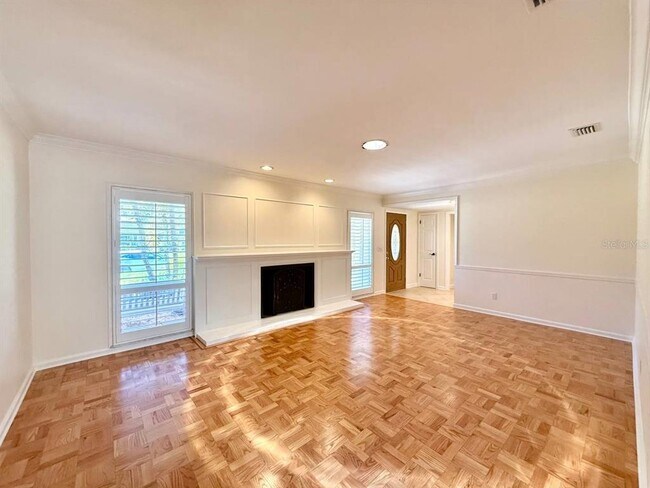 Foto del edificio - 3103 Cocos Rd