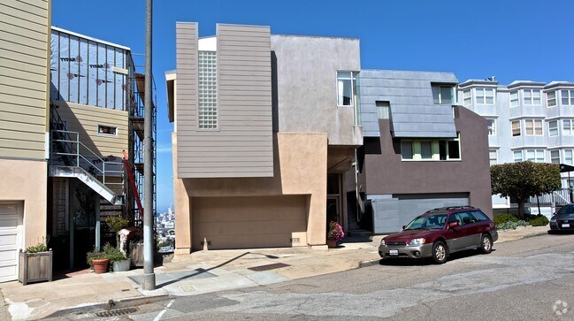 Building Photo - 65-67 Grand View Ave