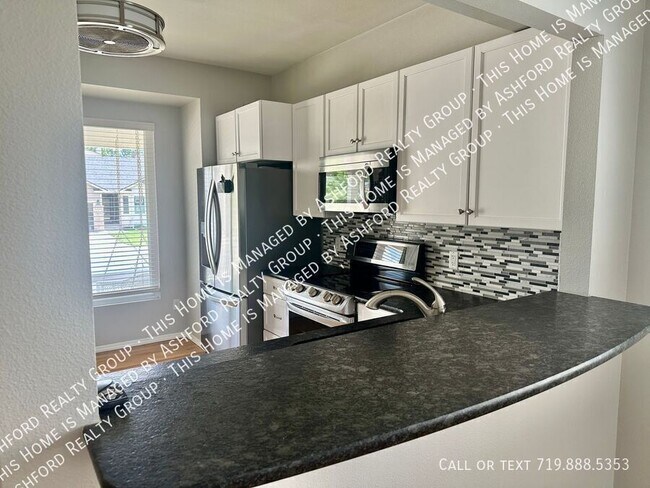 Building Photo - 8316 Cooper River Dr