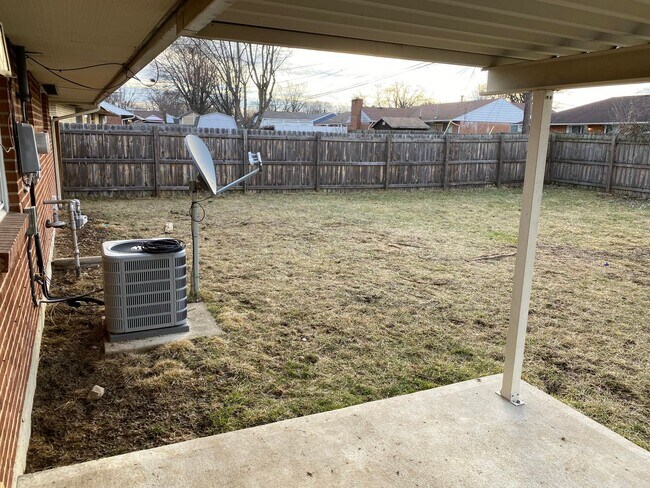 Foto del edificio - 5814 Beth Rd, Huber Heights, Ohio