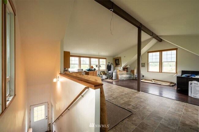 Foto del edificio - Studio Over Large Shop for all your projects
